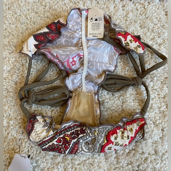 Red gold gray Cheeky Bikini Size small NWT New - Picture 6 of 9